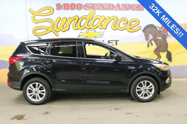 Used 2019 Ford Escape SE w/ Ford Safe & Smart Package FWD image 1