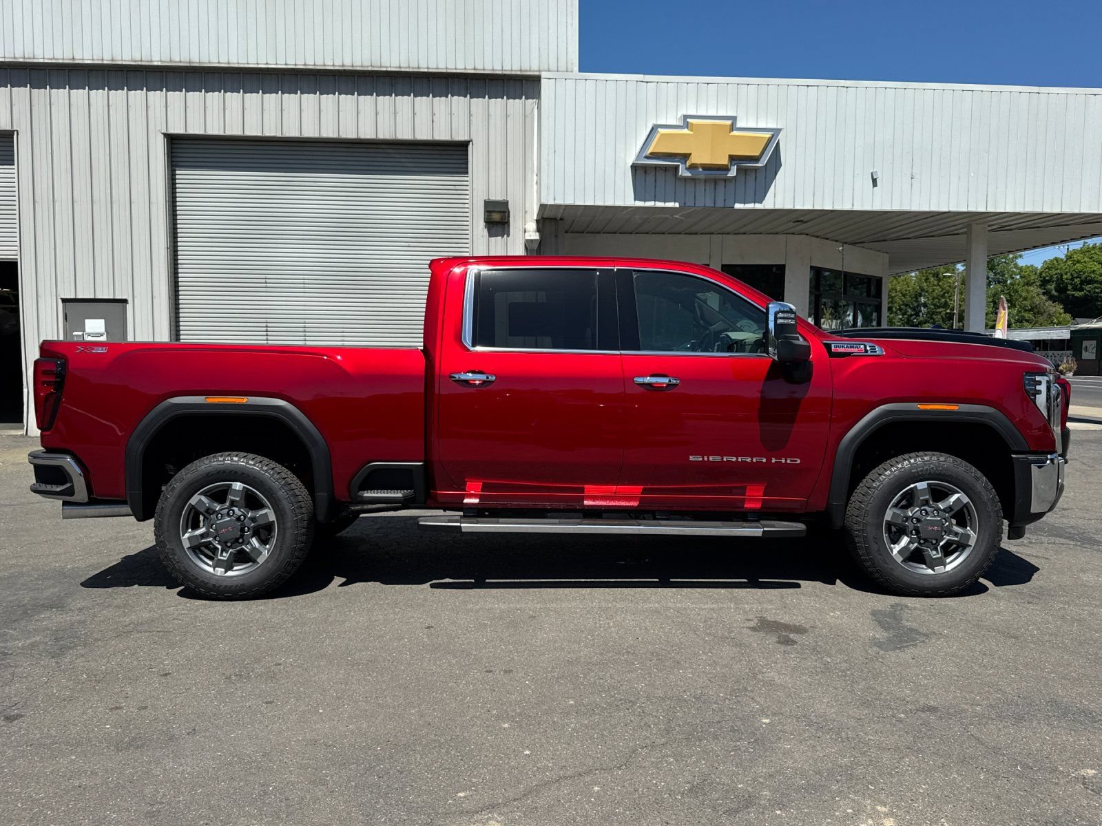 New 2026 GMC Sierra 2500 SLT w/ SLT Premium Package AWD/4WD image 2