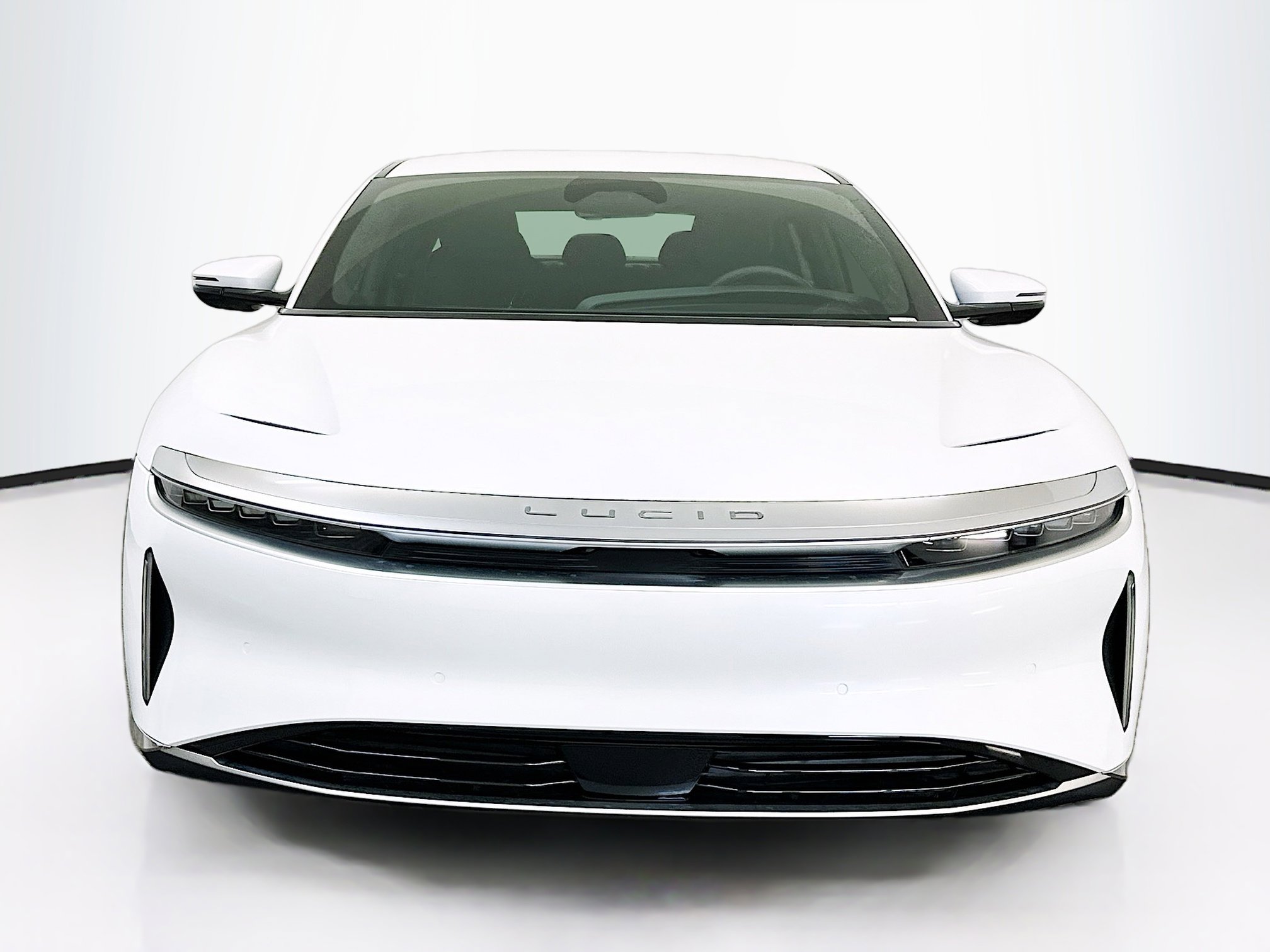 Used 2024 Lucid Air Touring AWD/4WD image 2