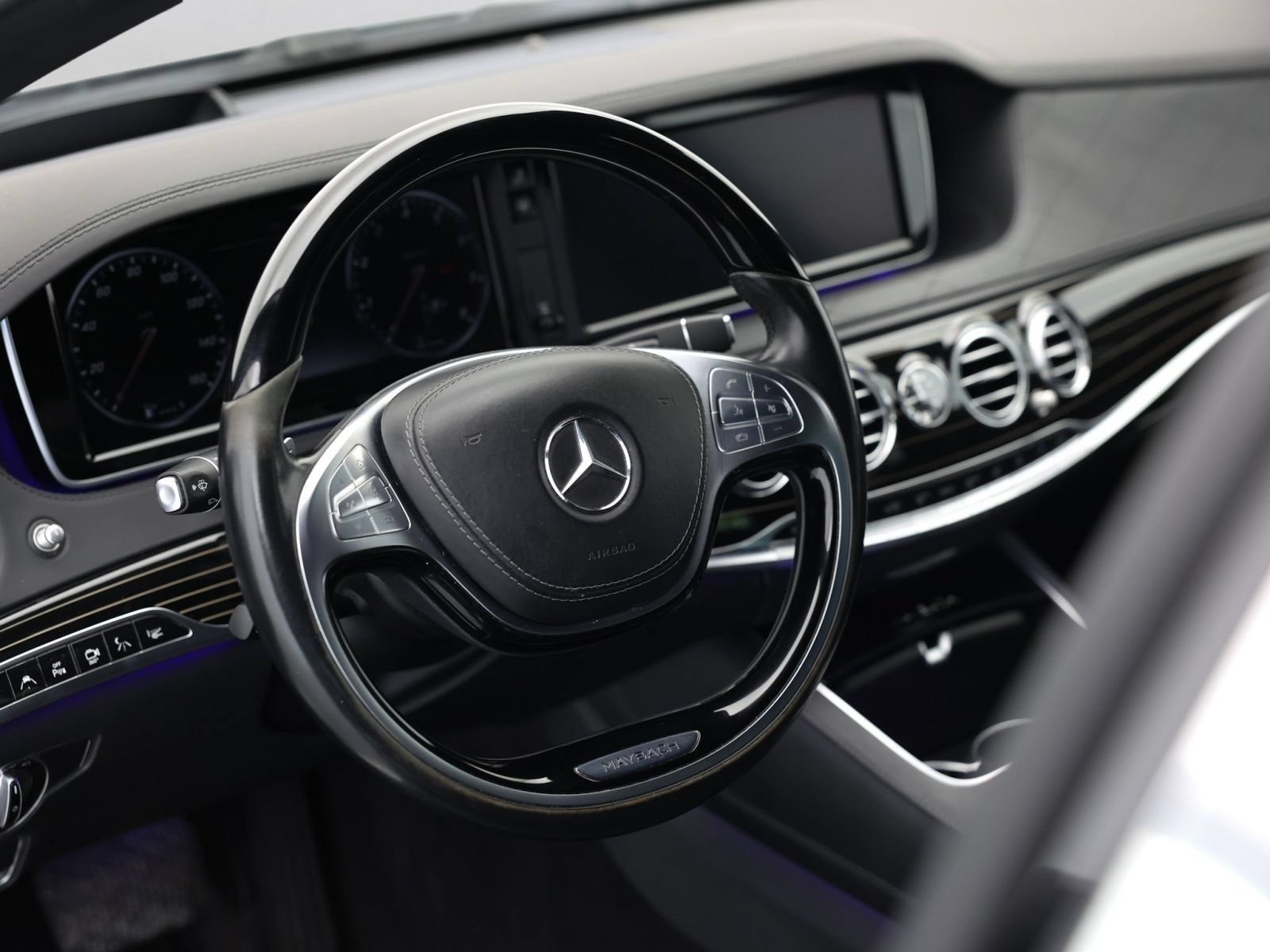 Used 2017 Mercedes-Benz Maybach S 600 image 42