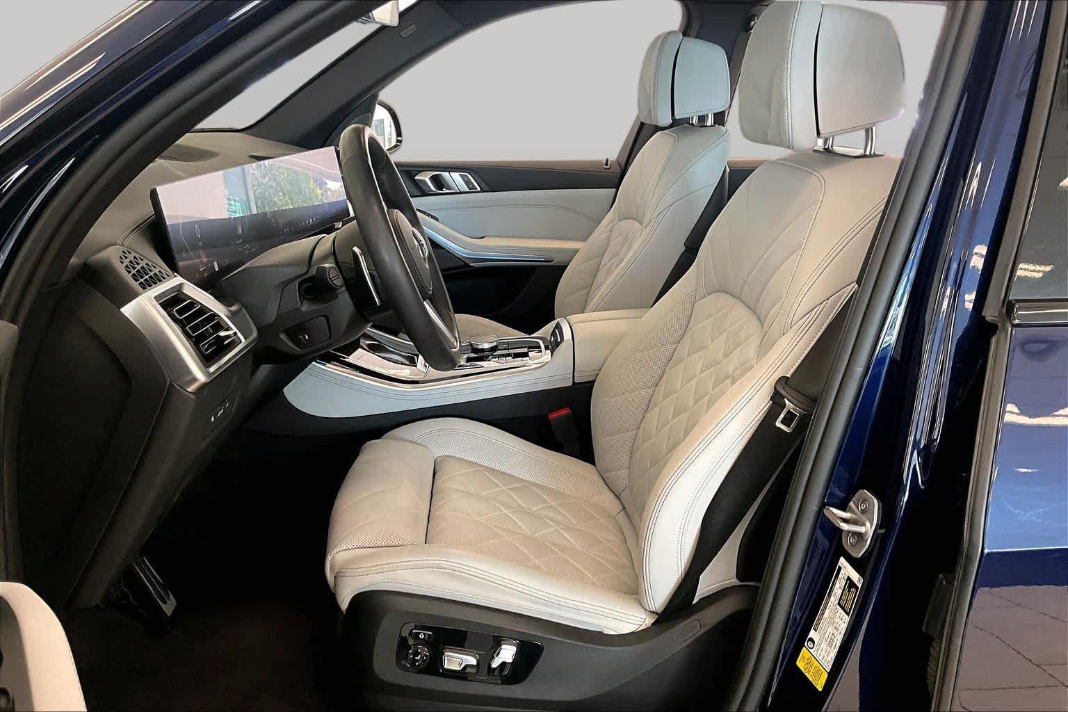 Used 2024 BMW X5 sDrive40i w/ M Sport Package RWD image 7