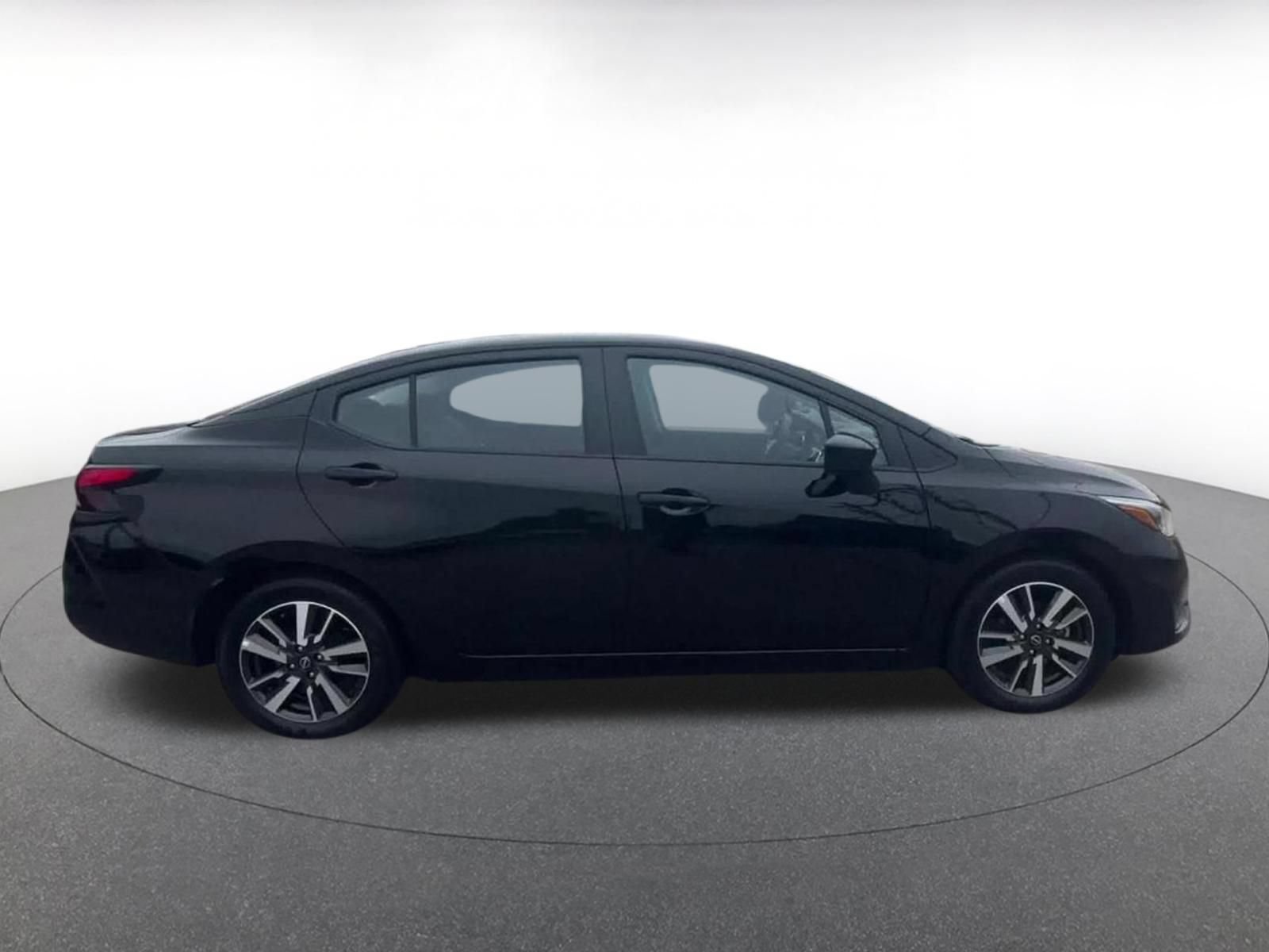 Used 2025 Nissan Versa SV FWD image 16