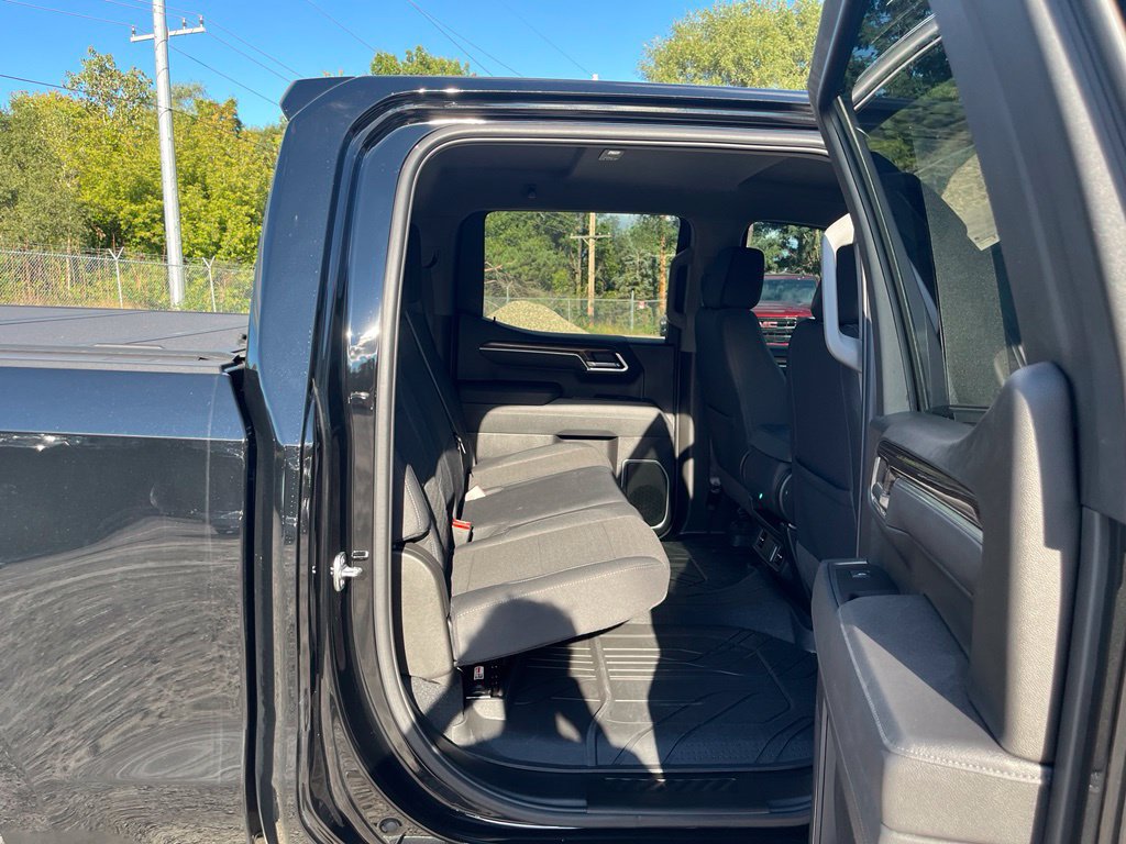 Used 2026 Chevrolet Silverado 1500 RST AWD/4WD image 29