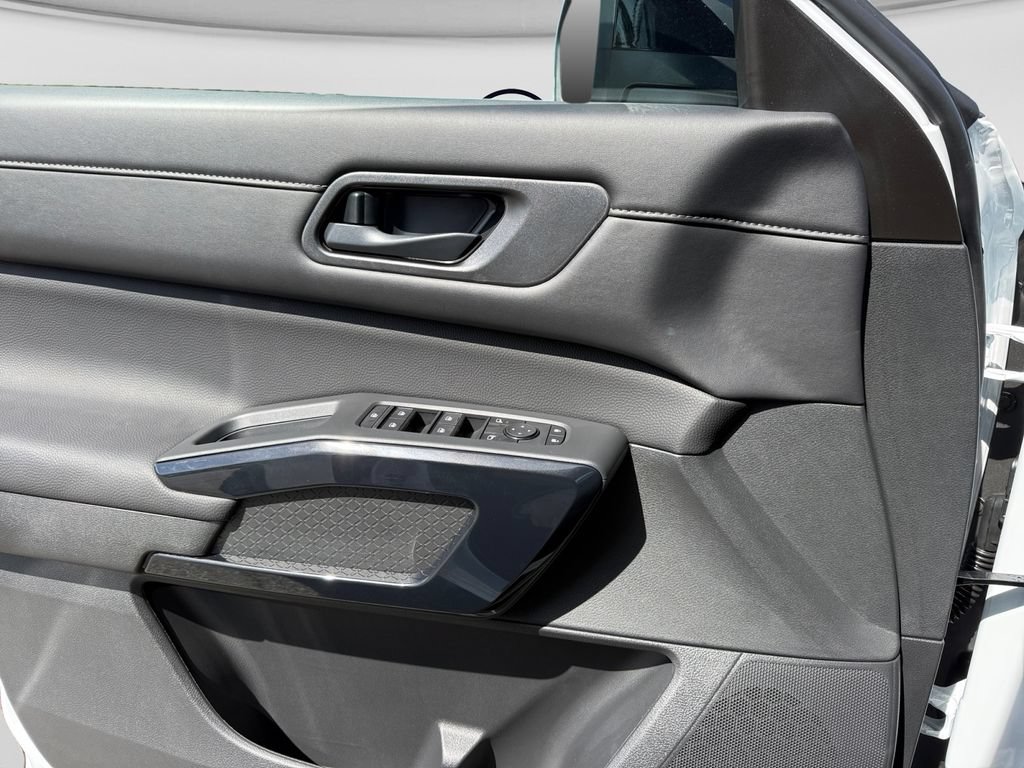 New 2026 Nissan Pathfinder SV AWD/4WD image 28