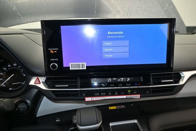 Used 2026 Toyota Sienna XLE AWD/4WD image 7