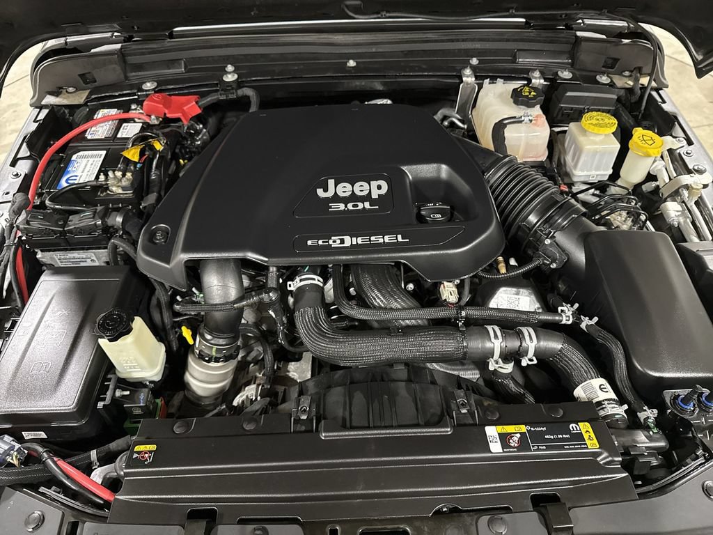 Used 2021 Jeep Gladiator Sport AWD/4WD image 25
