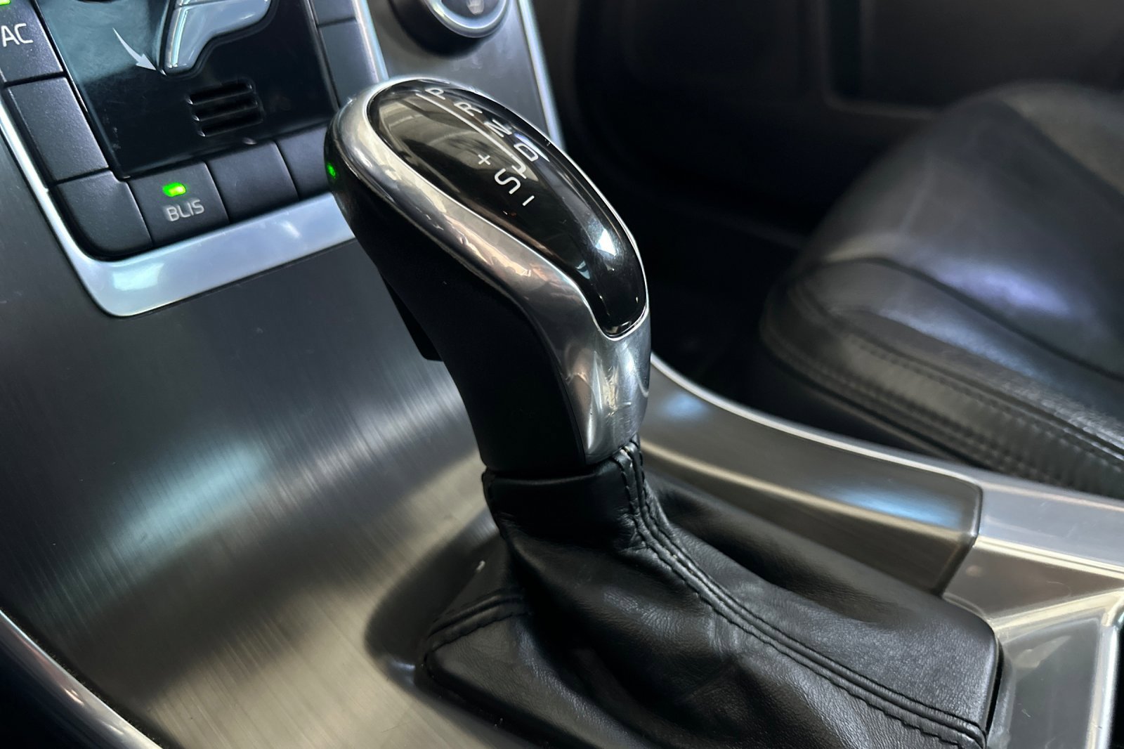 Used 2014 Volvo XC60 3.2 AWD/4WD image 21