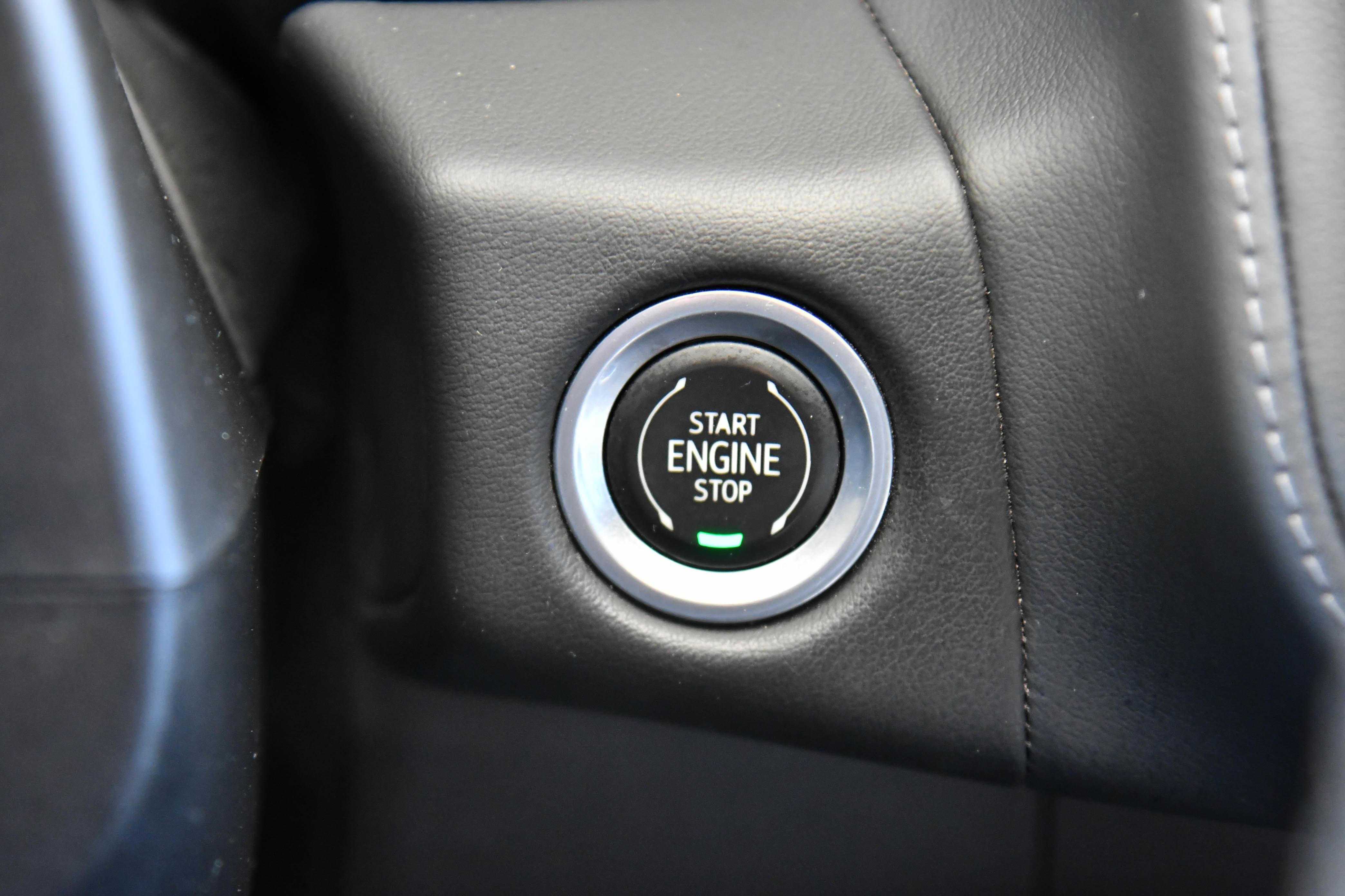 Used 2023 GMC Yukon XL SLE RWD image 31