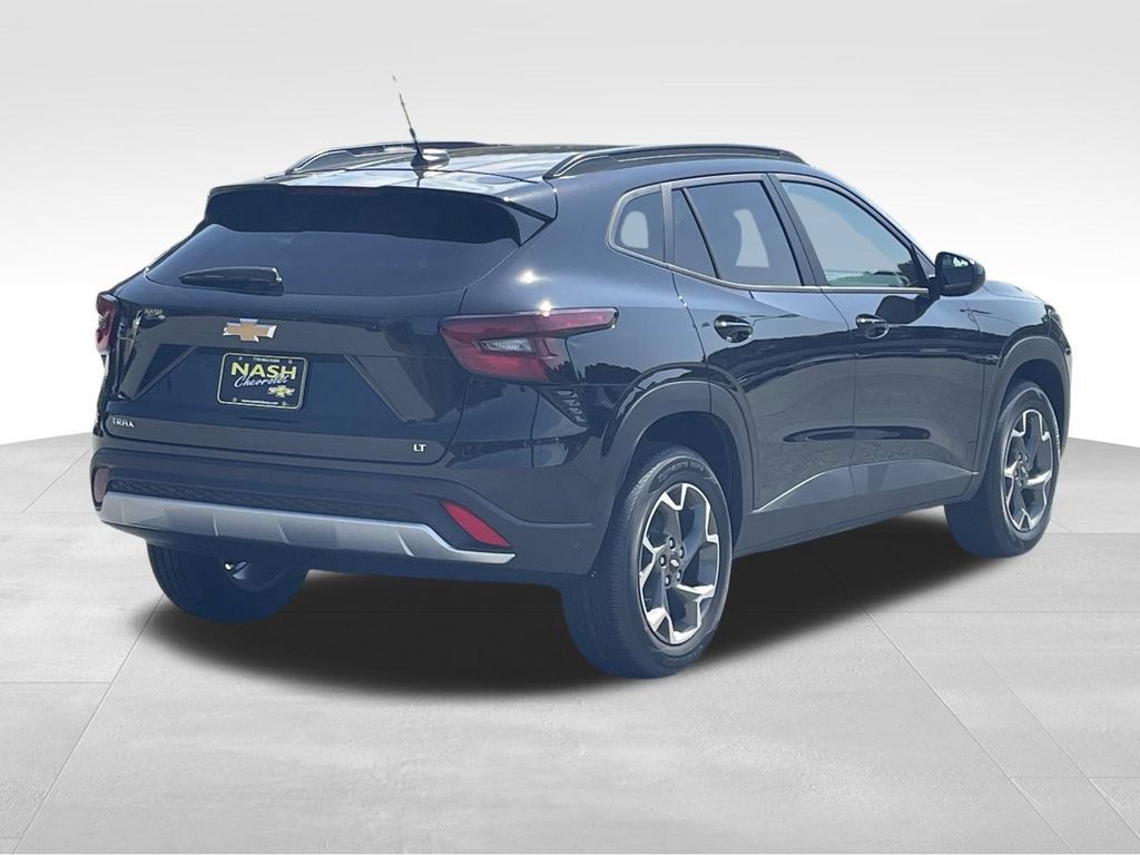 New 2026 Chevrolet Trax LT w/ LT Convenience Package FWD video 3