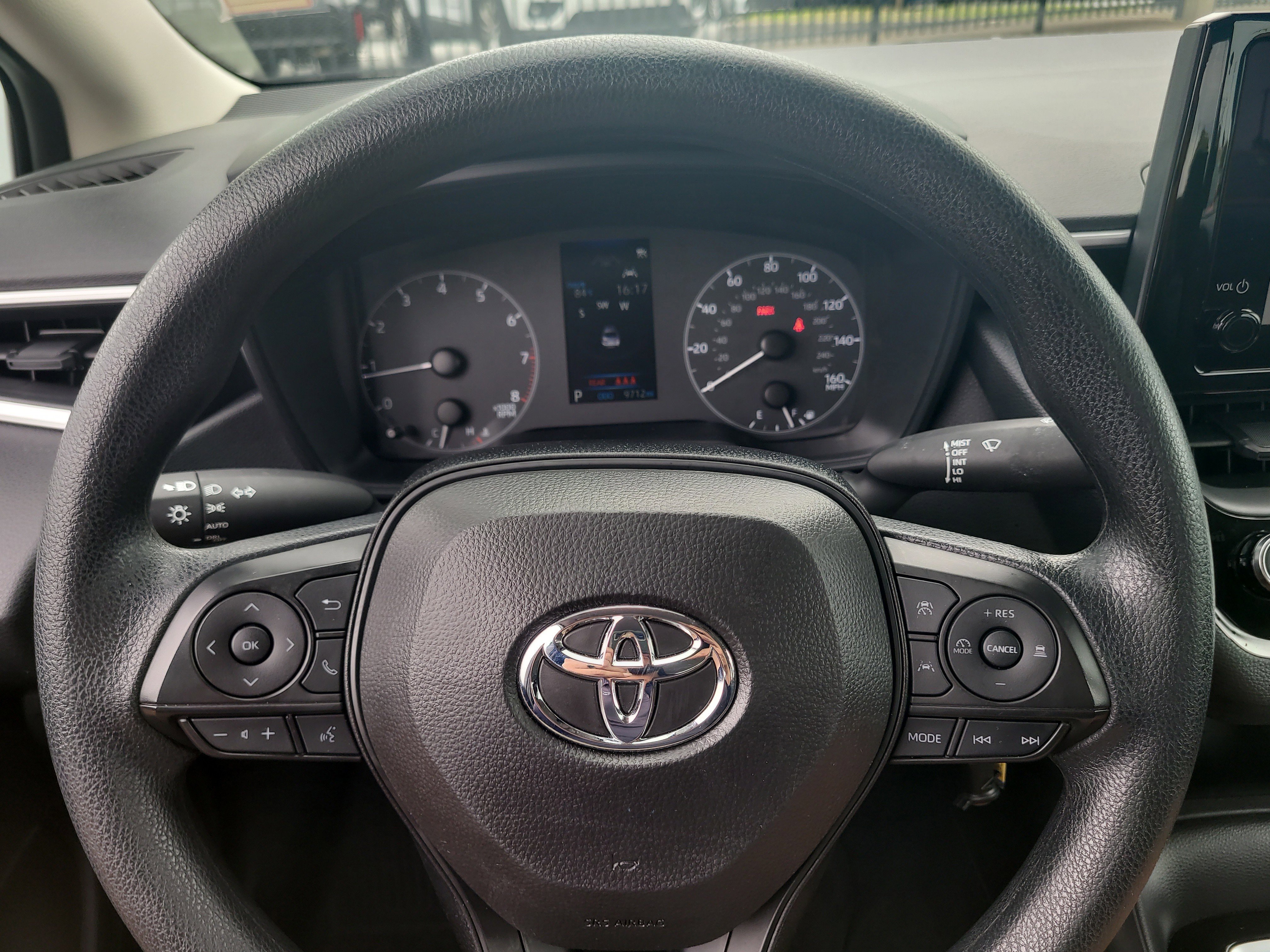 Certified 2025 Toyota Corolla LE FWD image 25