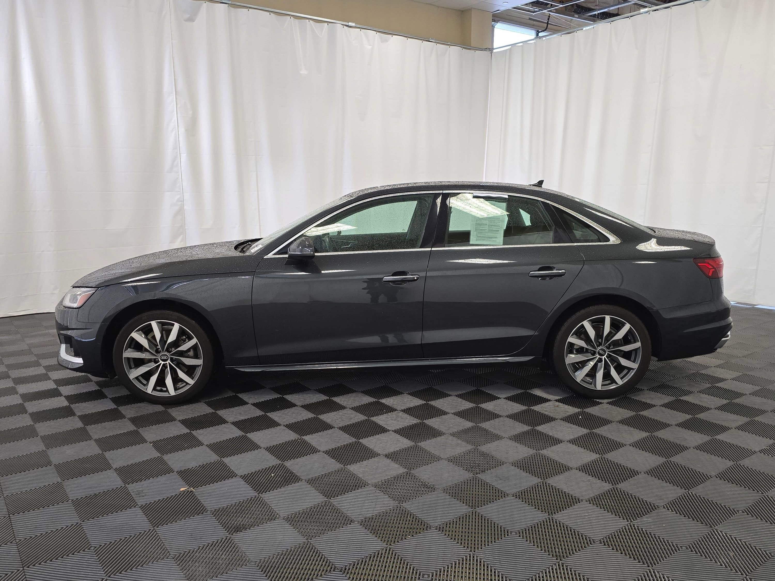 Used 2023 Audi A4 2.0T Premium w/ Convenience Package AWD/4WD image 2
