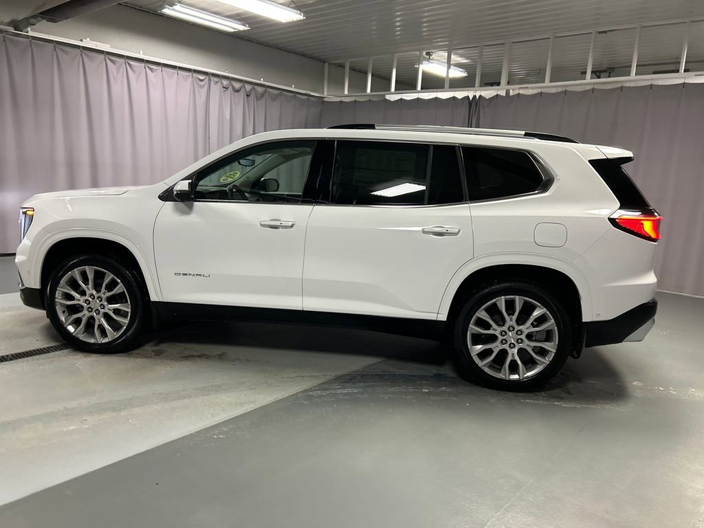 New 2026 GMC Acadia Denali w/ Super Cruise Package image 4