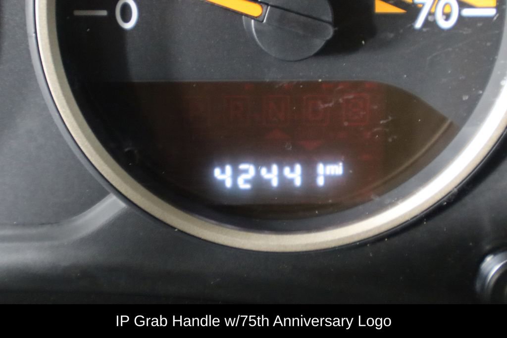 Used 2017 Jeep Wrangler Unlimited Sahara image 27