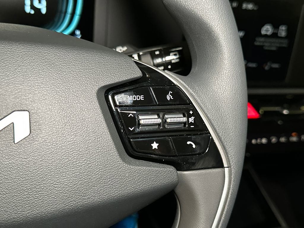 New 2026 Kia Niro LX image 21
