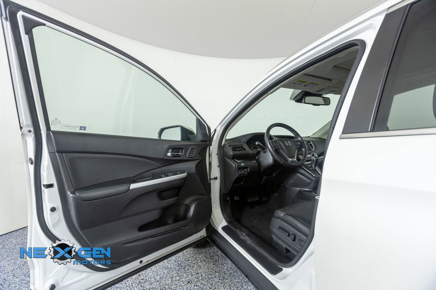 Used 2016 Honda CR-V Touring image 9