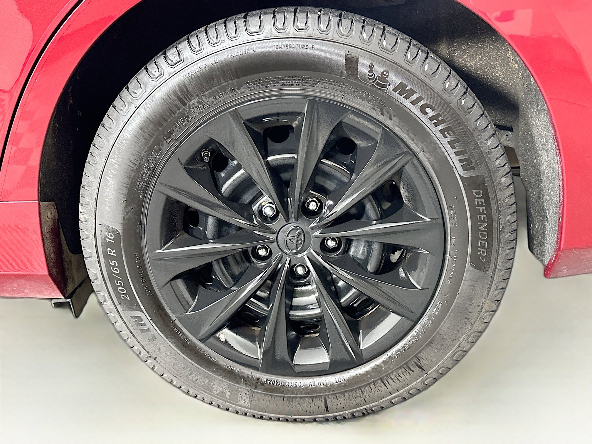 Used 2015 Toyota Camry LE image 11