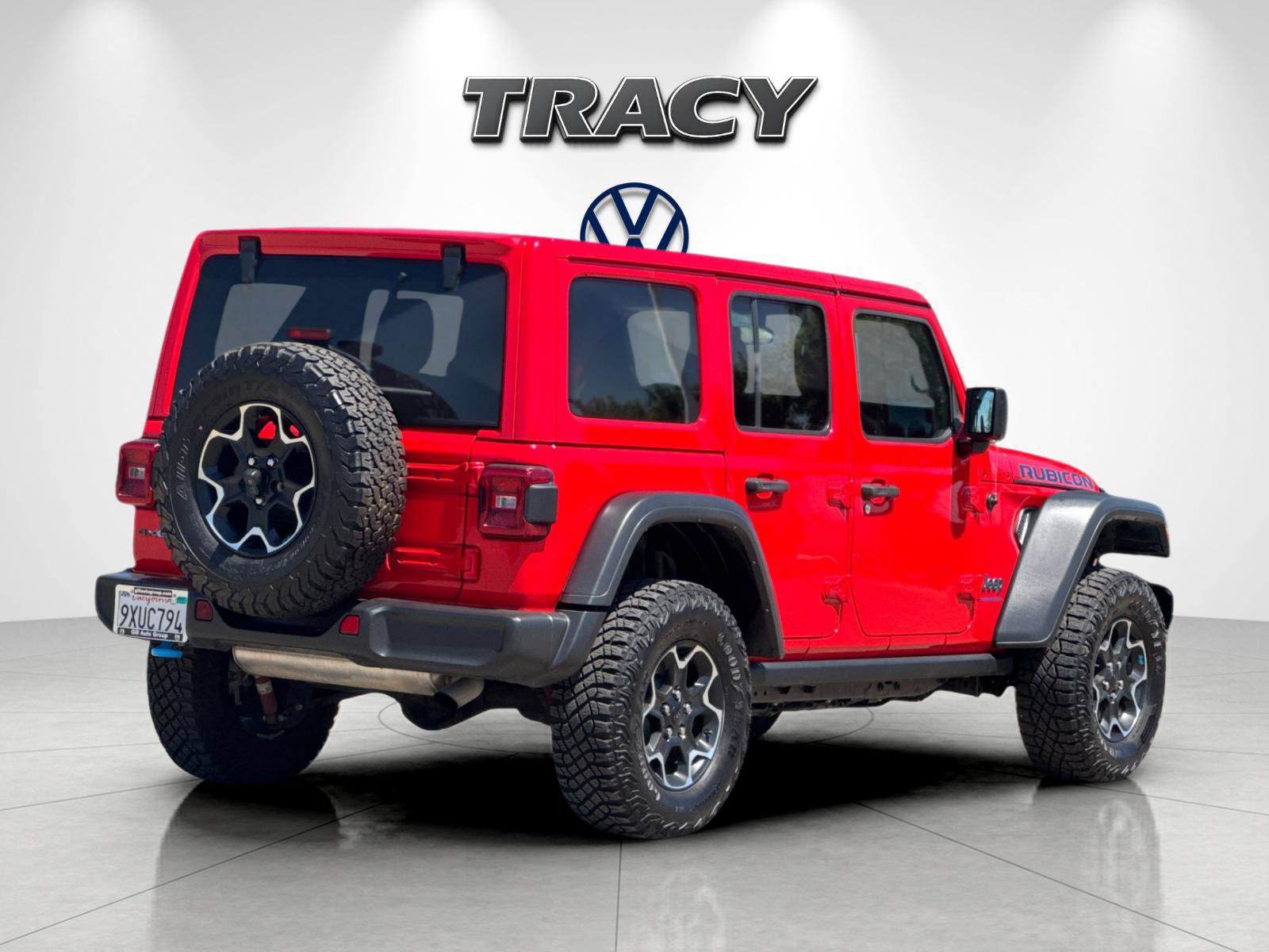 Used 2023 Jeep Wrangler Unlimited Rubicon 4xe w/ Cold Weather Group AWD/4WD image 4