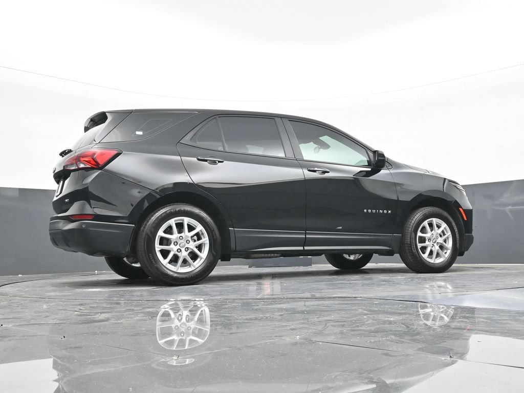 Used 2024 Chevrolet Equinox LS AWD/4WD image 42