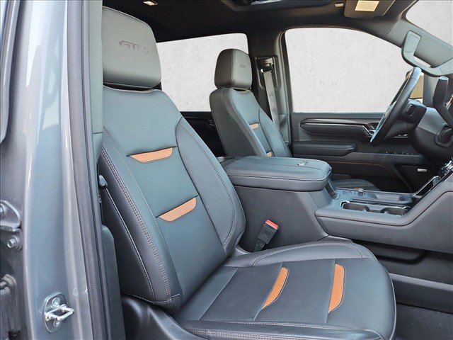 Used 2024 GMC Sierra 2500 AT4 w/ AT4 Premium Plus Package AWD/4WD image 18
