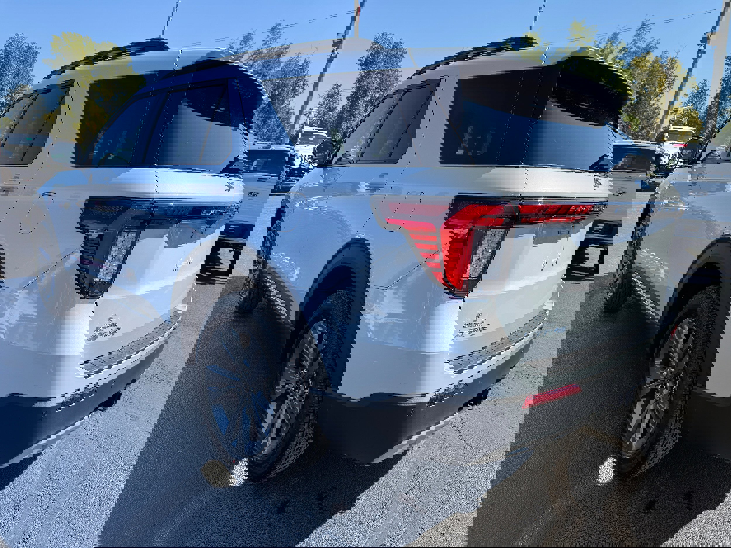 New 2025 Ford Explorer Active image 5