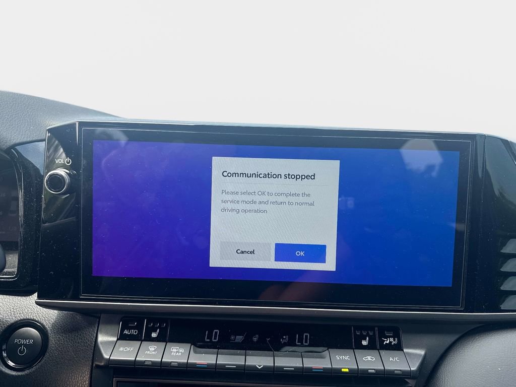 Used 2025 Toyota Camry XSE FWD image 21