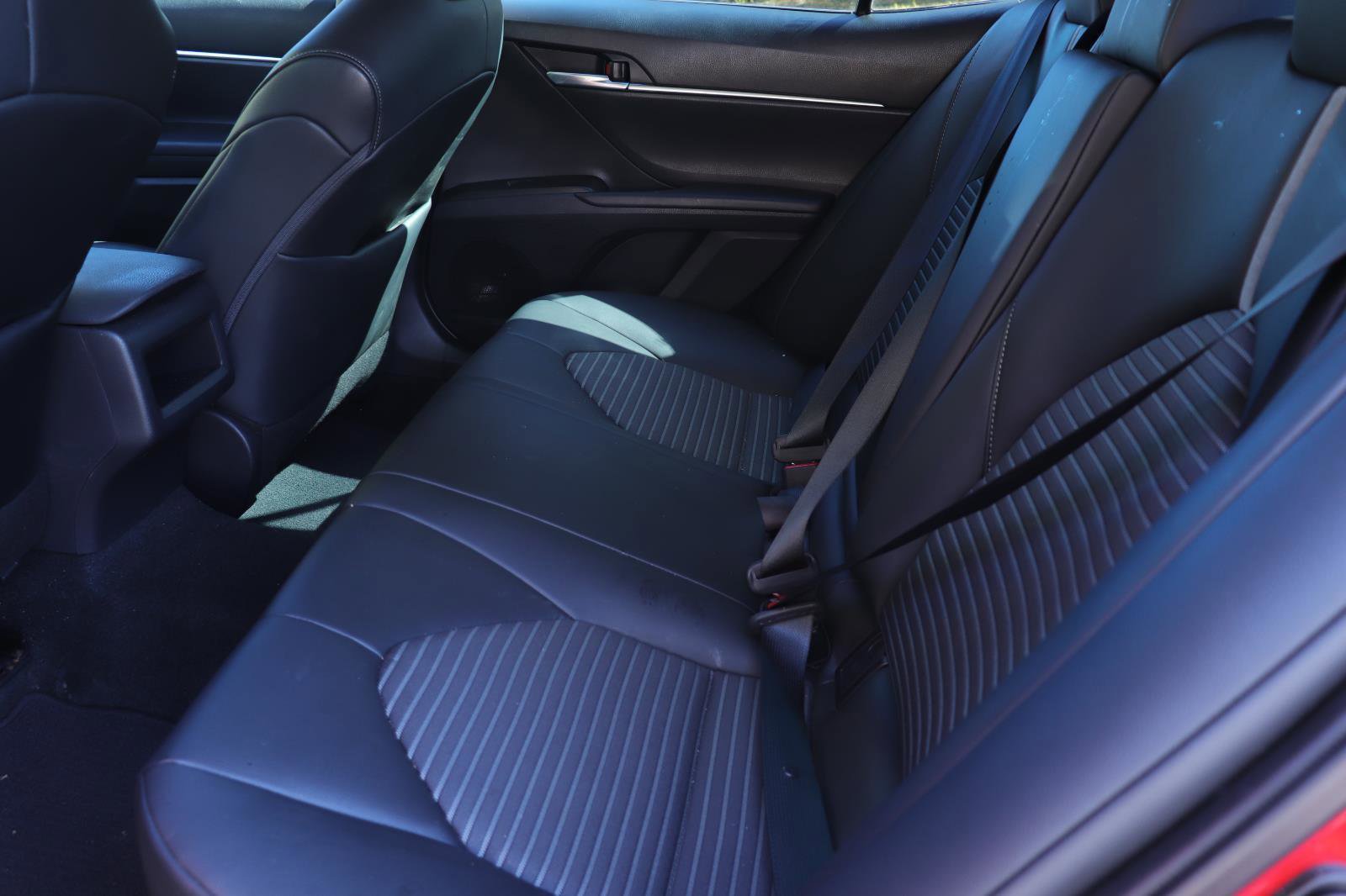 Used 2021 Toyota Camry SE image 13