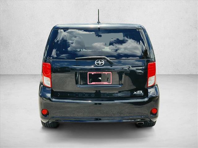 Used 2015 Scion xB FWD image 6