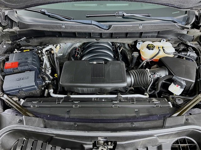 Used 2024 Chevrolet Suburban LT image 28