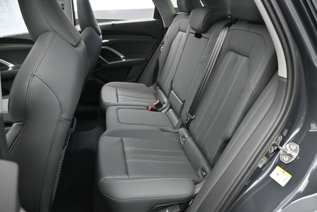 Used 2025 Audi Q5 Premium Plus w/ Premium Plus AWD/4WD image 27