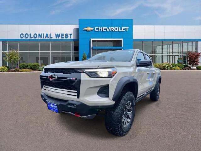 Used 2024 Chevrolet Colorado ZR2 w/ Safety Package AWD/4WD image 3