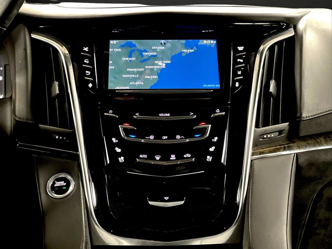 Used 2015 Cadillac Escalade ESV Platinum AWD/4WD image 28