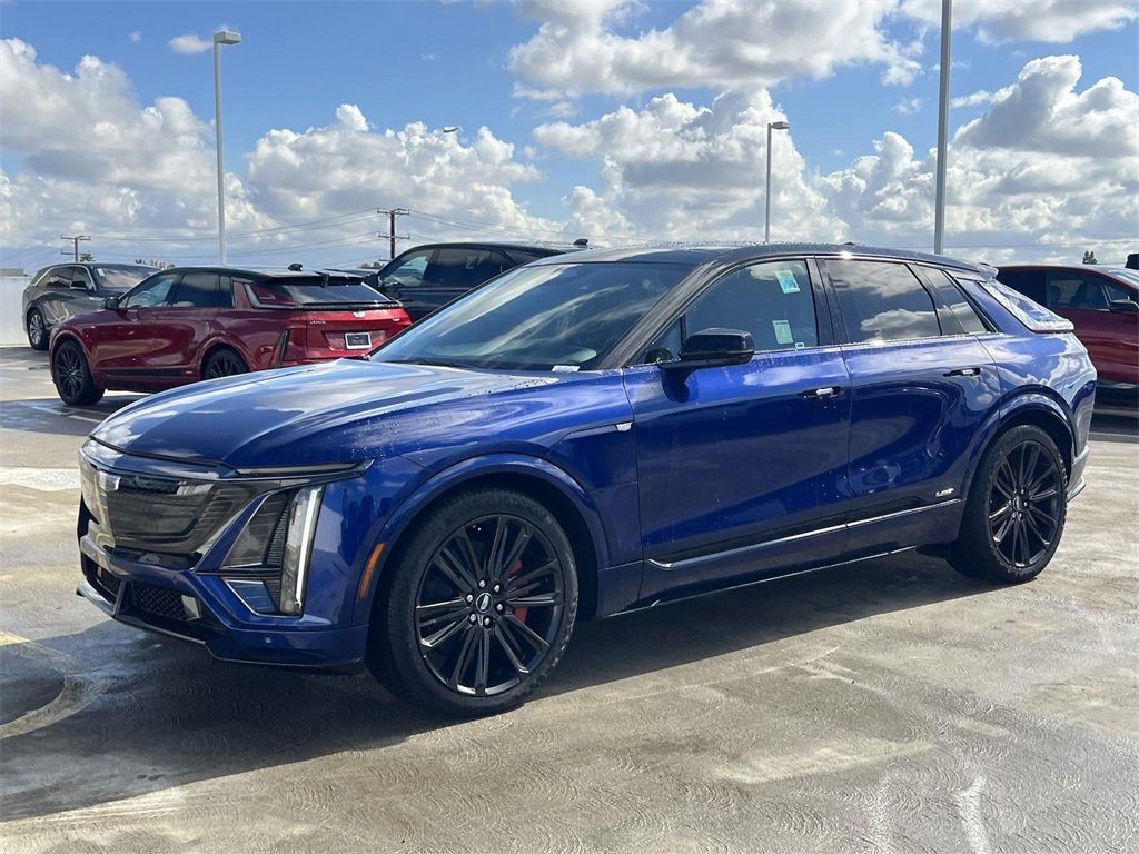 New 2026 Cadillac Lyriq V image 8