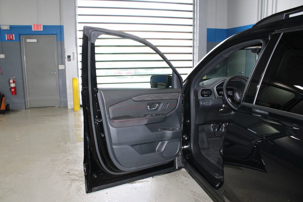 New 2026 Honda Pilot Black Edition image 16
