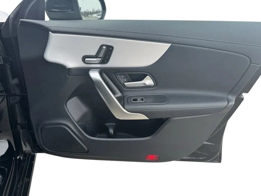 Used 2025 Mercedes-Benz CLA 250 CLA 250 image 16