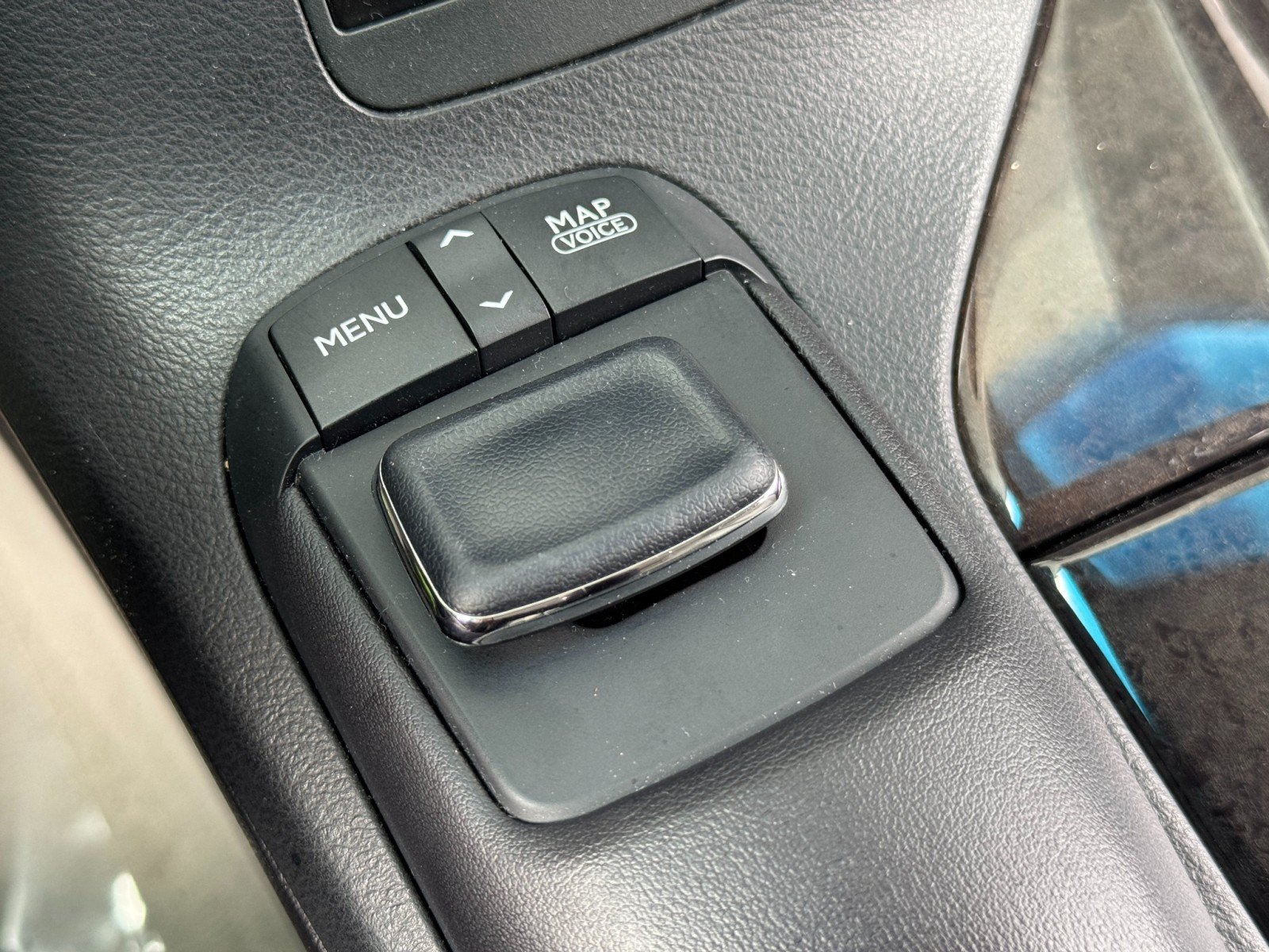 Used 2015 Lexus RX 450h FWD image 32