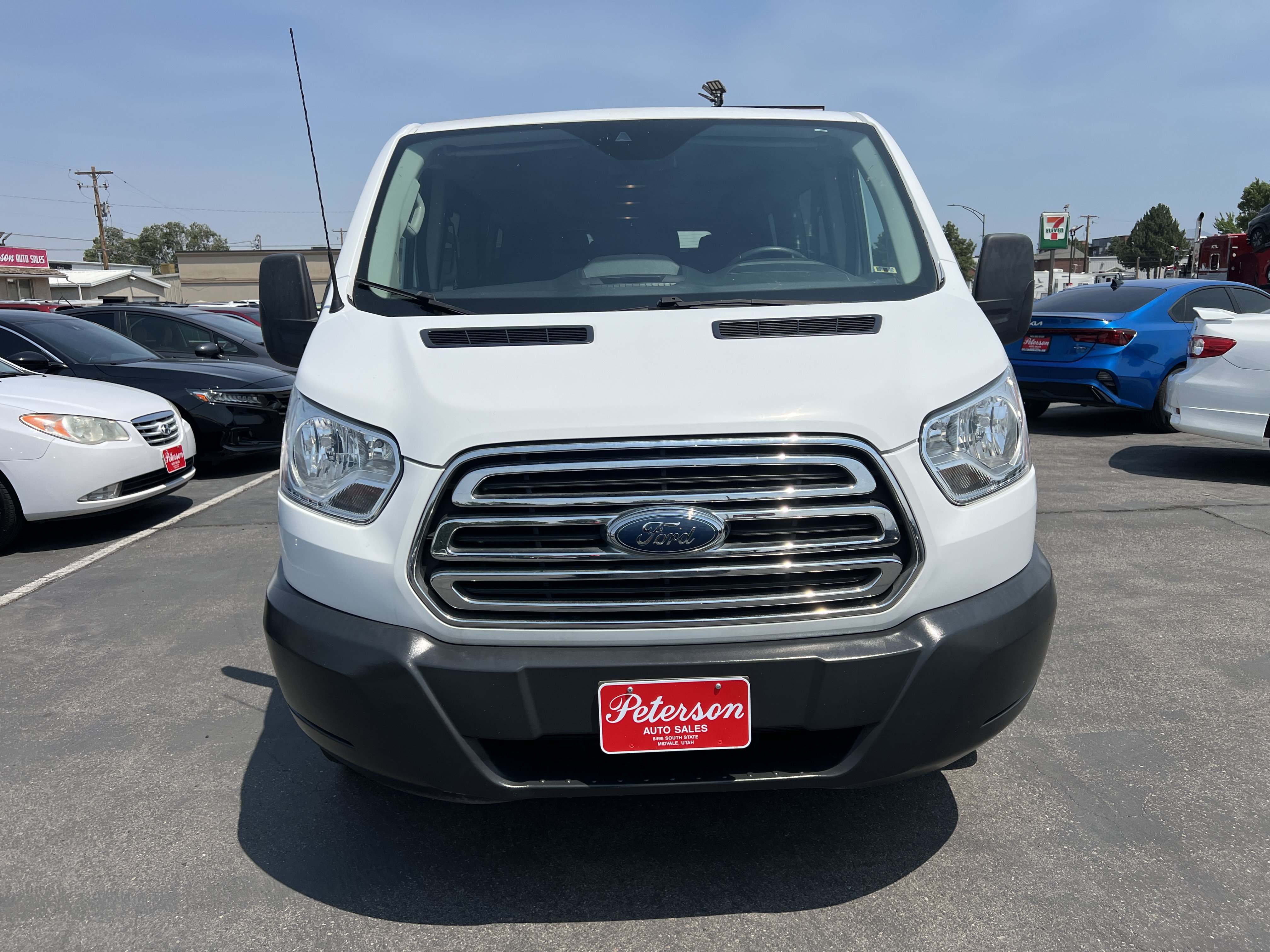 Used 2018 Ford Transit 350 XLT RWD image 3