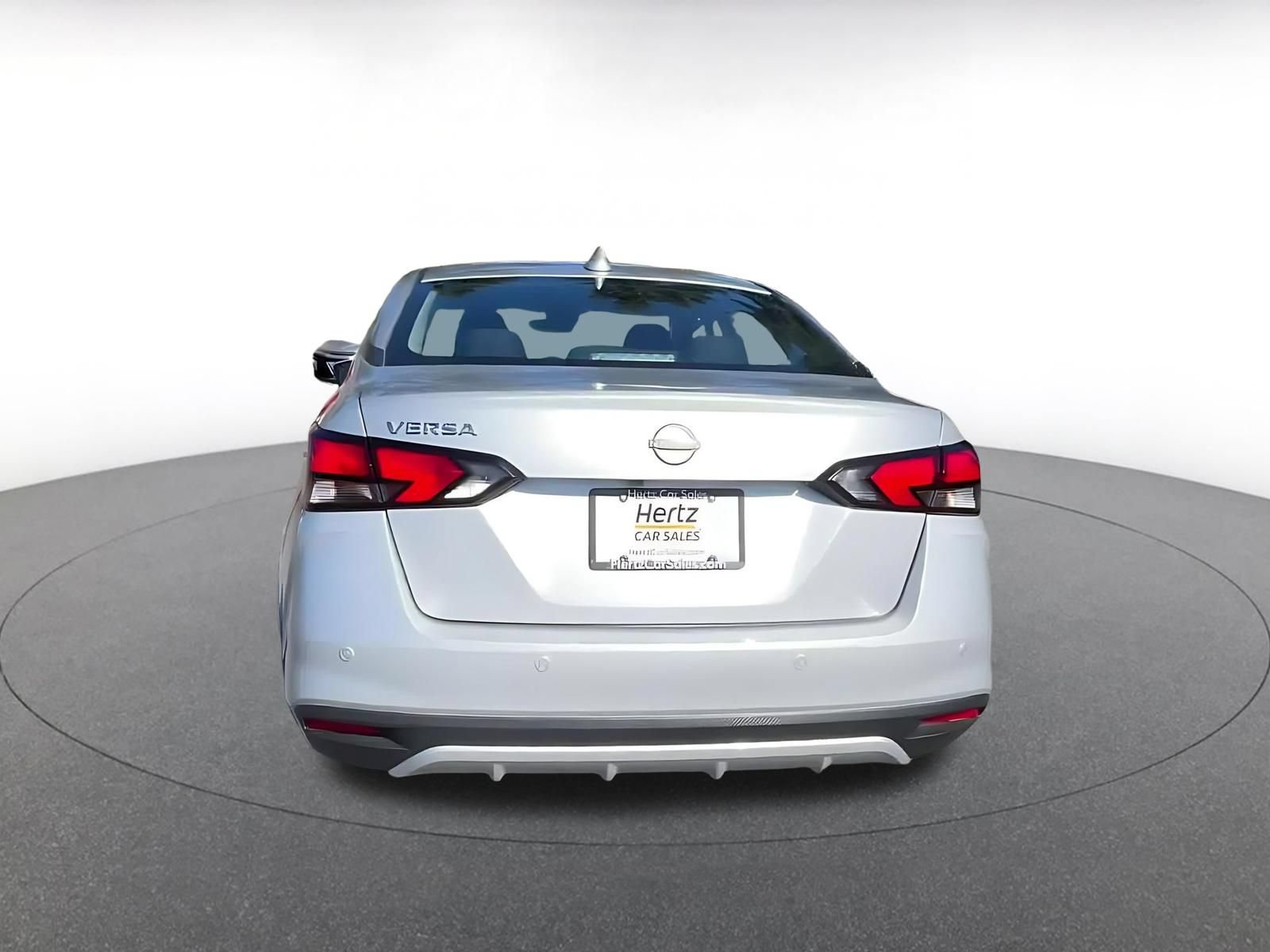 Used 2025 Nissan Versa SV FWD image 10