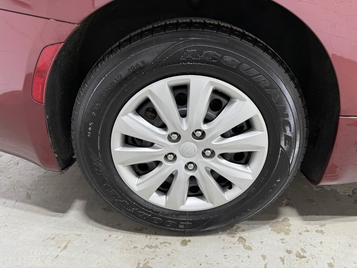 Used 2018 Chrysler Pacifica L image 7