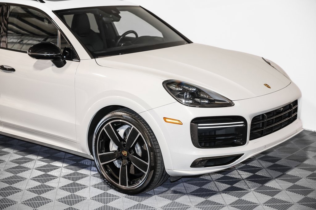 Used 2019 Porsche Cayenne Turbo image 5