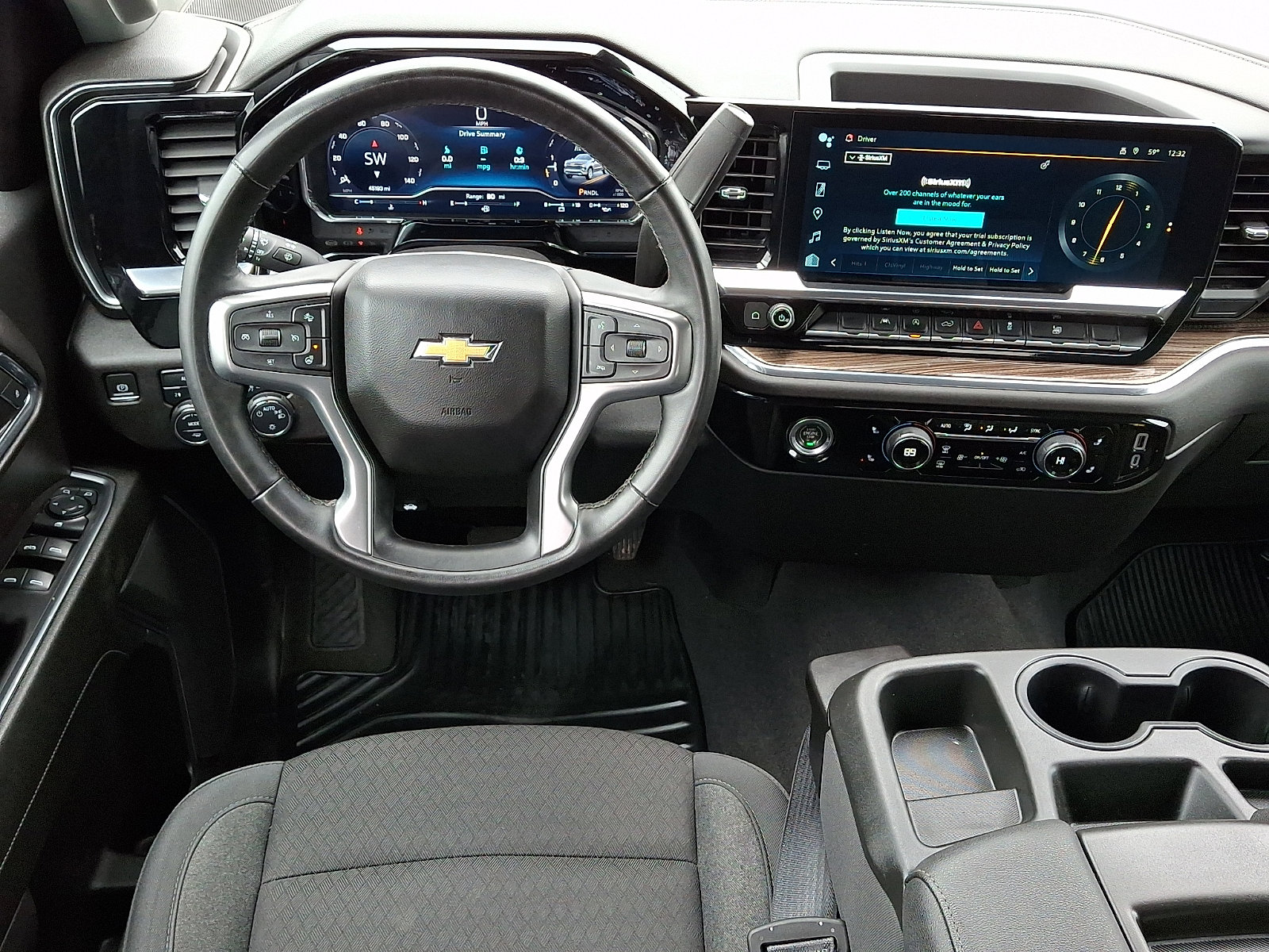 Used 2024 Chevrolet Silverado 1500 LT AWD/4WD image 12