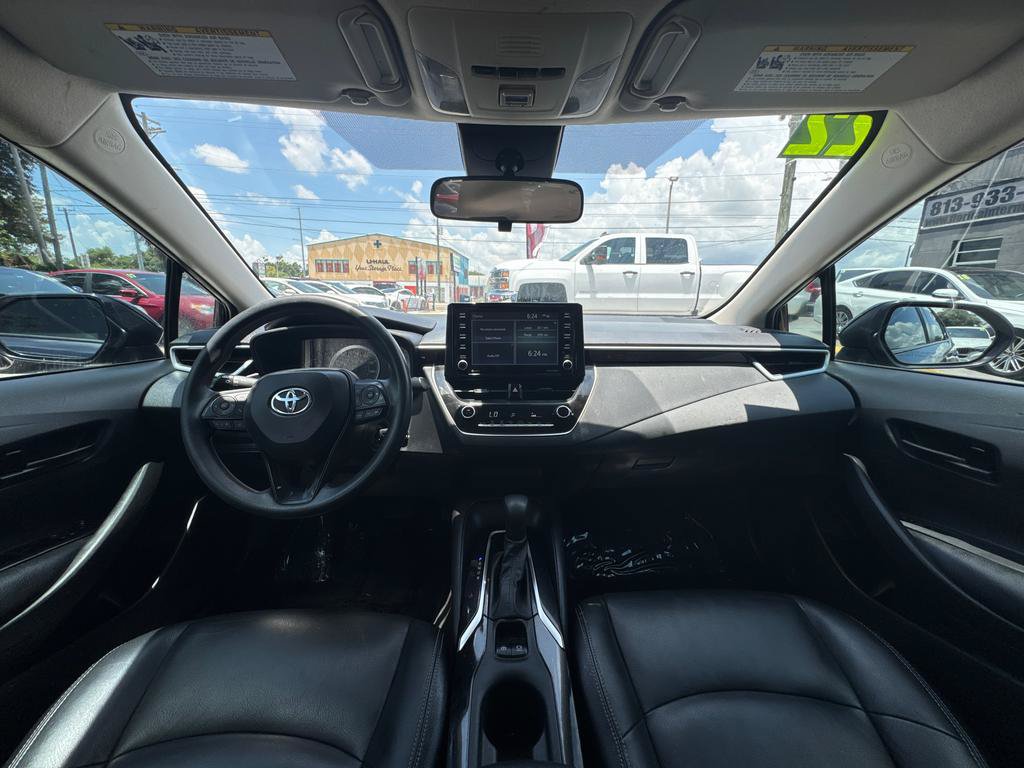 Used 2022 Toyota Corolla LE FWD image 17