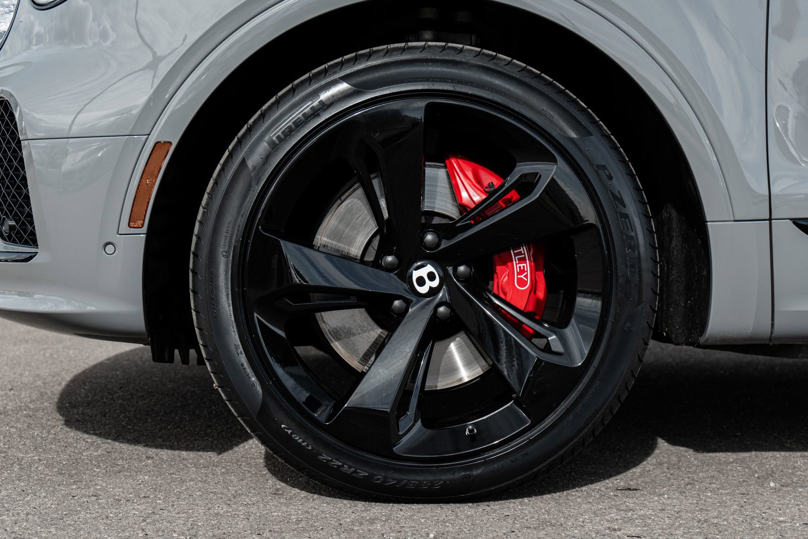 Used 2022 Bentley Bentayga image 6