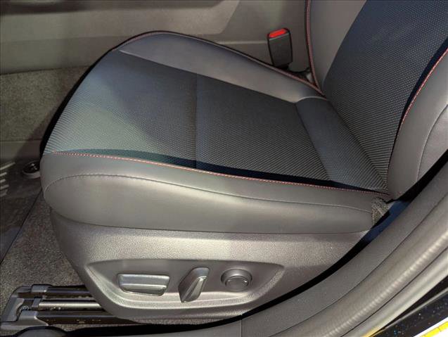 New 2026 Toyota Prius Plug-In Hybrid FWD image 4