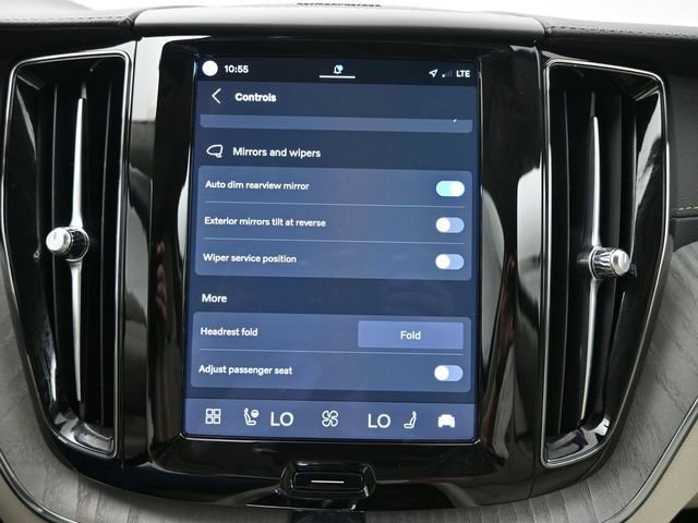 Used 2024 Volvo XC60 B5 Ultimate w/ Protection Package Premier image 16