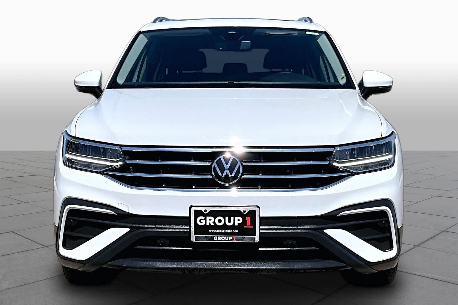 Used 2022 Volkswagen Tiguan SE FWD image 4