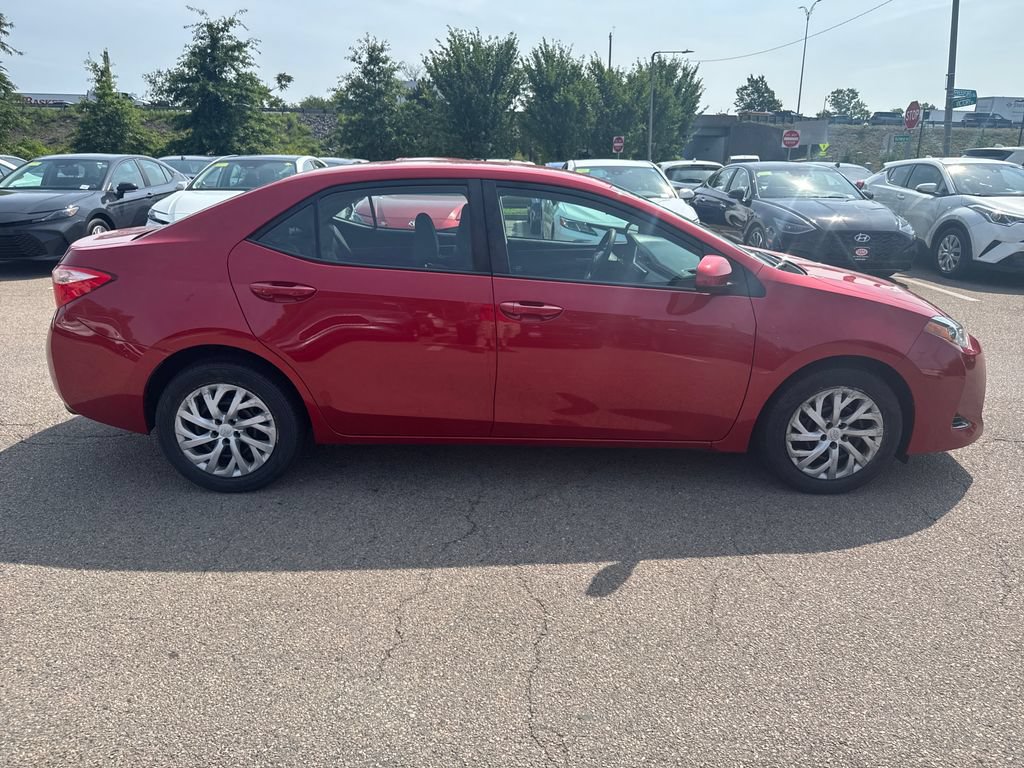 Used 2018 Toyota Corolla LE FWD image 8