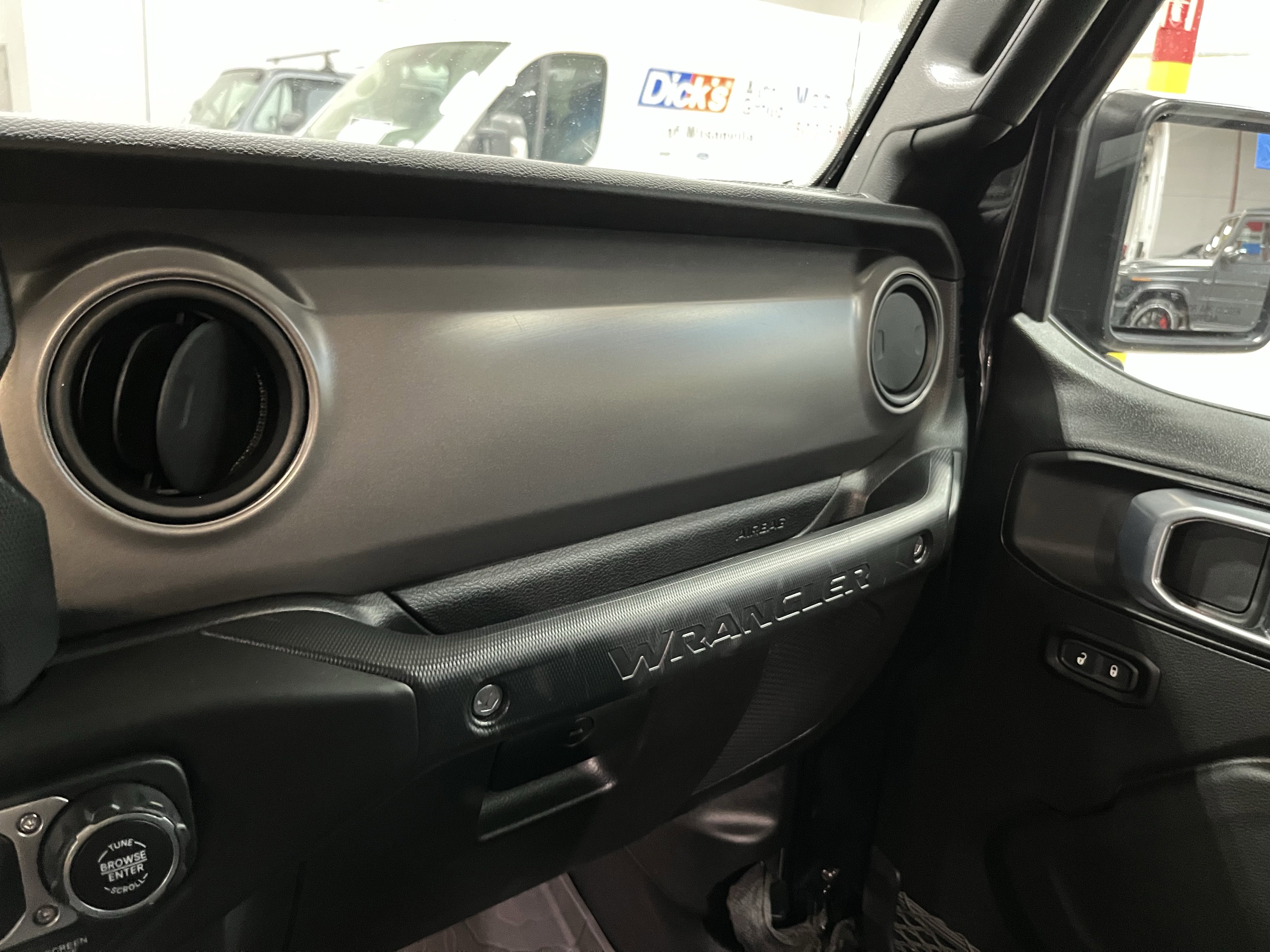 Used 2023 Jeep Wrangler Unlimited image 24