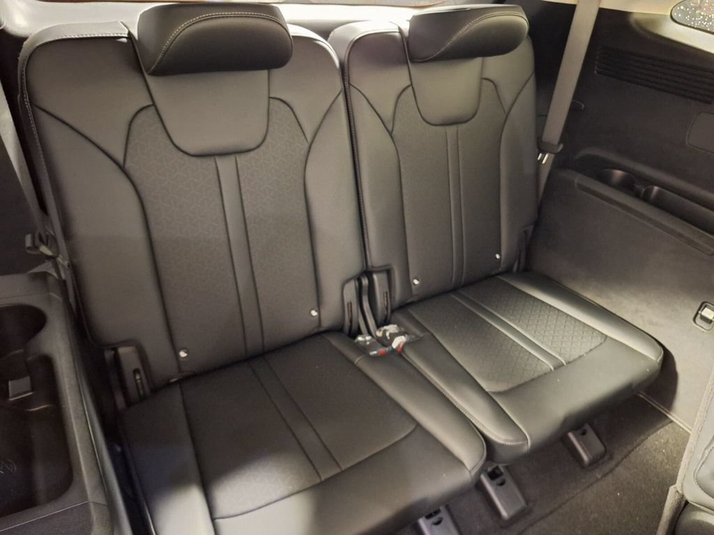Used 2022 Kia Sorento EX w/ Panoramic Sunroof Package AWD/4WD image 31