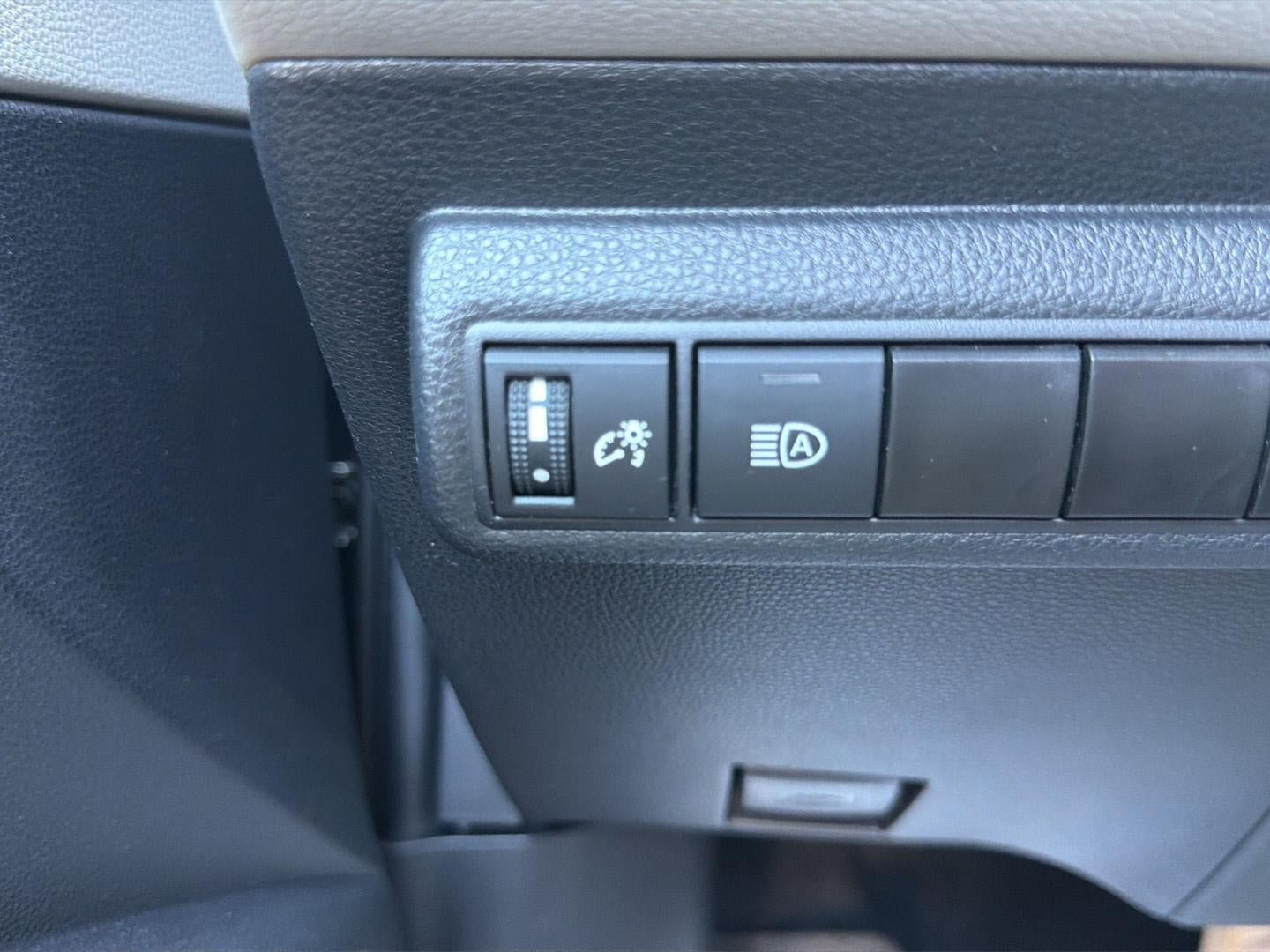 Used 2024 Toyota Corolla LE FWD image 24