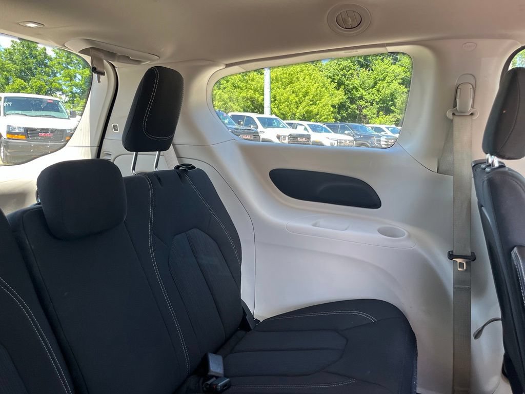 Used 2023 Chrysler Voyager LX FWD image 36